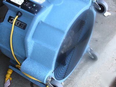 3000 cfm stackable aviator air mover hurricane winds