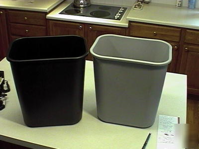 Used set of 3 rubbermaid 8 gal wastebasket trash can w/