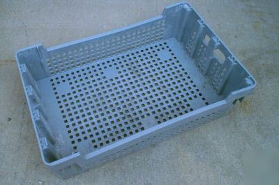 Staknest 2416-6 freezer storage drain tray container 