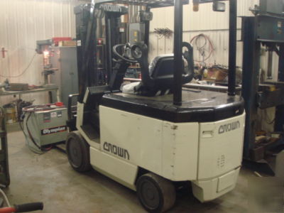 2001 crown 60-e electric forklift with sideshift