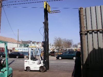 2003 hyster forklift 3 stage mast- 1ST $3800 takes it