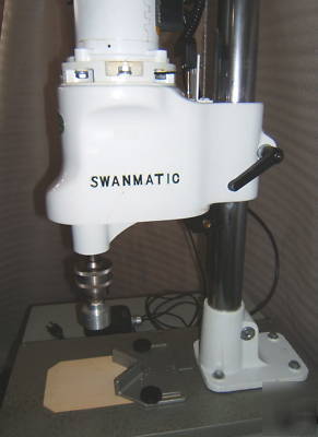 Swanmatic C300 capper w/ optional cart & C302E control