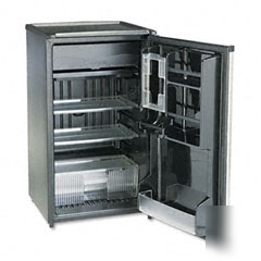 Sanyo counter height office refrigerator wcrisper