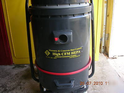 High cfm hepa vac for wet/dry use barely used