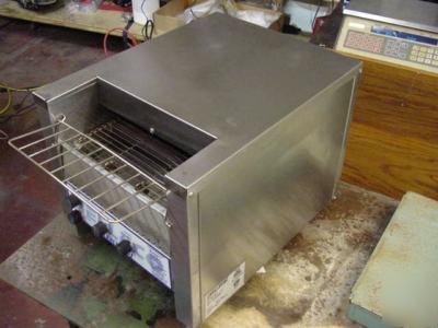 Belleco 220V electric conveyor proffesional toaster