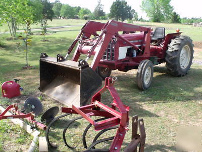International 454 with case 2200 loader & implements