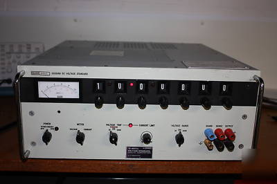 Fluke 332D/ab voltage standard/calibrator with manuals