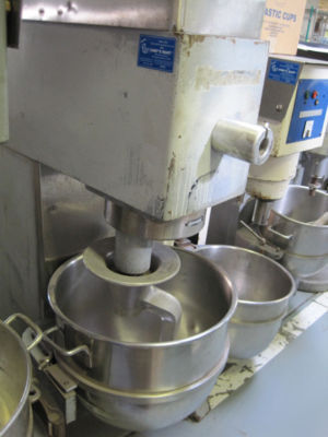 Blakeslee-80 quart all purpose dough mixer 5523 pretzel