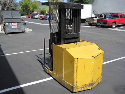 Prime mover oe-30 3,000LB order picker 15' mast 24 volt