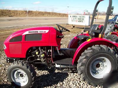 Mahindra 2525 4WD tractor , 25 horse power , diesel 