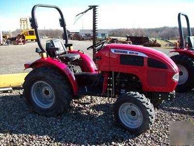 Mahindra 2525 4WD tractor , 25 horse power , diesel 