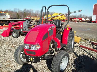 Mahindra 2525 4WD tractor , 25 horse power , diesel 