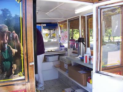 Popcorn wagon concession