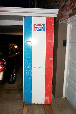 Vintage pepsi soda pop machine