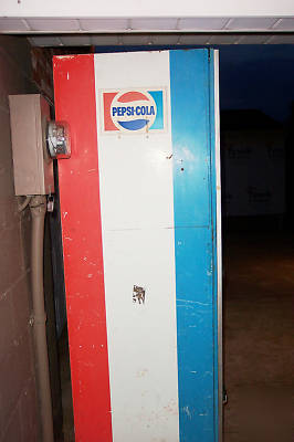 Vintage pepsi soda pop machine