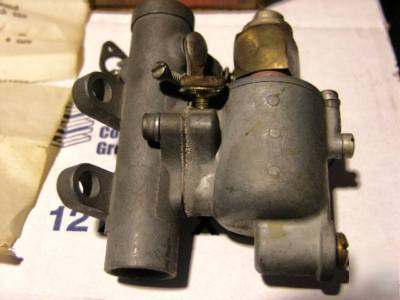 Antique briggs & stratton carburetor type a 64849 nos