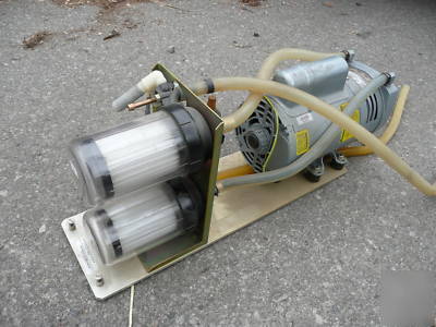 Gast rotary vane oil less vacuum pump 220V +regulator