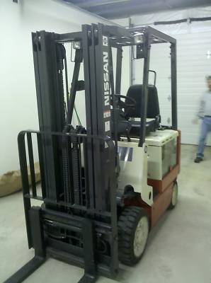 Nissan PE50Y electric forklift