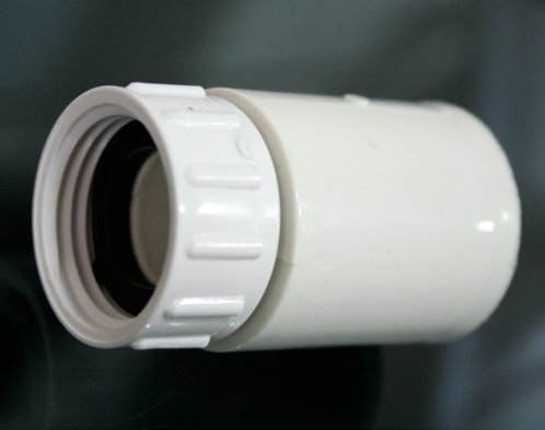 Pvc sprinkler pipe to garden hose connector - threaded