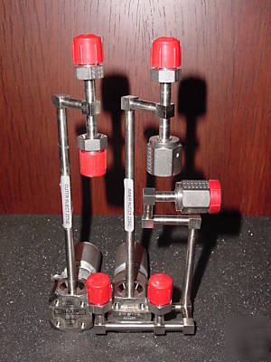 Parker valves with mks insttruments attached PARK316V