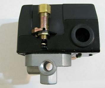 Pressure switch control for air compressor