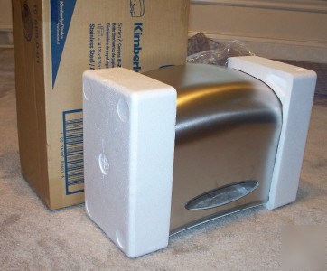 Kimberly-clarkÂ® coreless jrt e-z load dispenser