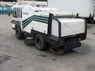 87 sweeprite sr-2200 low profile parking lot sweeper