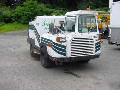 87 sweeprite sr-2200 low profile parking lot sweeper