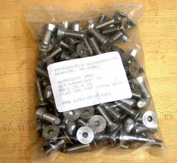 New 100 flat head socket stainless 8 - 32 x 3/4 screws