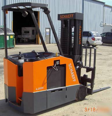 Namco/schaeff 4000# stand up riding forklift, 77