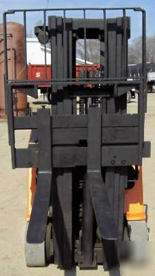 Namco/schaeff 4000# stand up riding forklift, 77