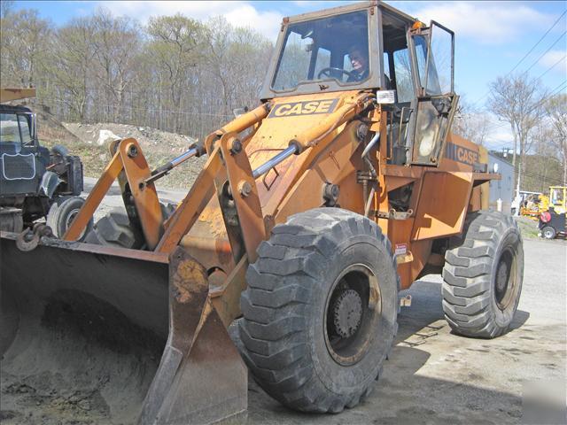 Case W24C 3 yard loader