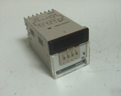 Autonics counter timer FX4 100-250VAC 2A 4 led