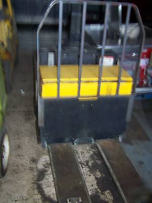 Crown walkie battery pallet truck jack fork lift PW3520