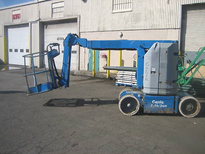 Genie Z30/20N electric boomlift articulating, narrow