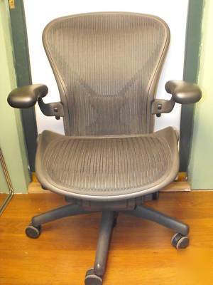 Herman miller aeron size b (medium)