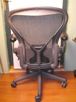 Herman miller aeron size b (medium)