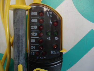 Voltage indicator unitest 2000 a