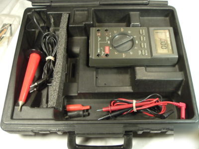 Fluke multimeter model 27/fm, true rms, w/accessories