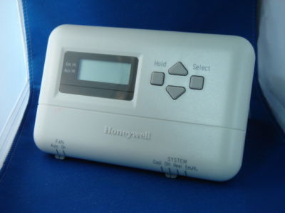 Honeywell T8011R 1014 programmable heat pump thermostat