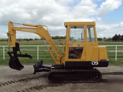 Hitachi UH09 trackhoe backhoe excavator kubota diesel