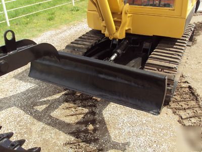 Hitachi UH09 trackhoe backhoe excavator kubota diesel