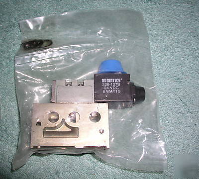 New numatics mark 3 031SA4154 solenoid valve & manifold