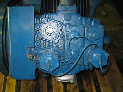 Quincy qr - 25 compressor head