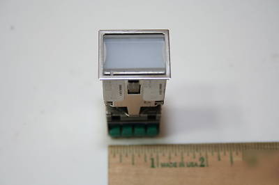 New switch lighted push button unimax M22885/9 
