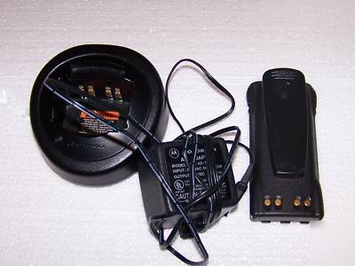 Motorola HT1250 battery & charger HNN900BA