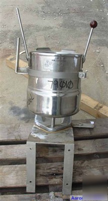 Used: groen table top steam jacket kettle, 20 qt (5 gal