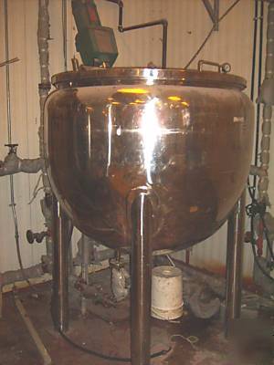Chemical tank with mixing motor and steam jacket insul