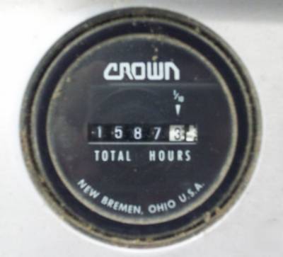 Crown 35RRTT ready reach forklift (low hours)