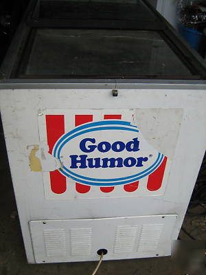 Good humor free standing freezer made in italy GUL026N